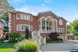 512 Winterburn Grove, Cliffside Park, NJ 07010 - Photo 1
