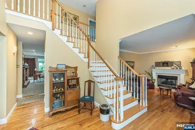 37 Thomas, Wayne, NJ 07470 - Photo 3