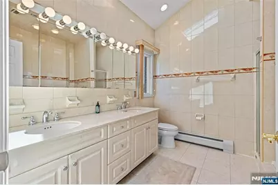 499 Morse Avenue, Ridgefield, NJ 07657 - Photo 29