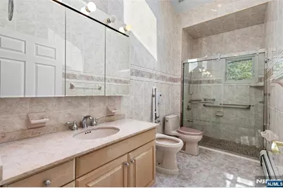 499 Morse Avenue, Ridgefield, NJ 07657 - Photo 21