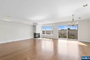 119 Panorama Dr 119, Edgewater, NJ 07020 - Photo 3