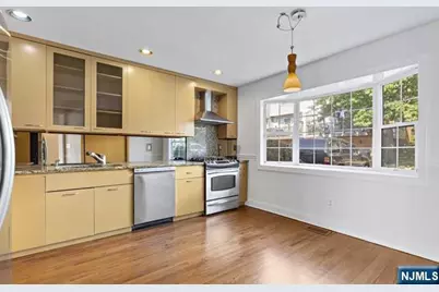119 Panorama Drive 119 #119, Edgewater, NJ 07020 - Photo 15