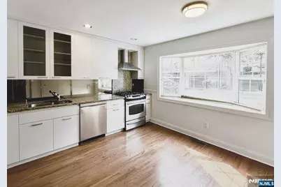 119 Panorama Drive 119 #119, Edgewater, NJ 07020 - Photo 7
