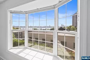 119 Panorama Dr 119, Edgewater, NJ 07020 - Photo 5