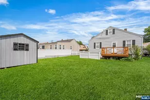 101 Westminster Pl, Saddle Brook Township, NJ 07663 - Photo 21
