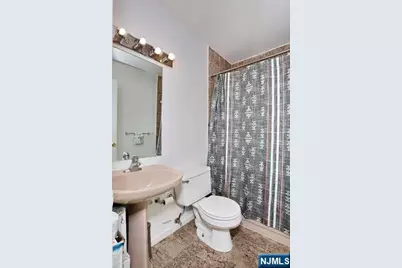 290 Hamilton Place 4 #4, Hackensack, NJ 07601 - Photo 33