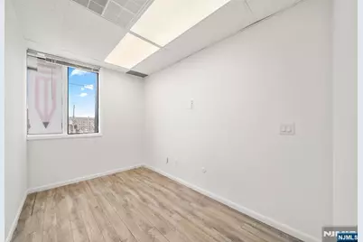 40 Broad Avenue, Palisades Park, NJ 07650 - Photo 17