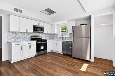 292 Louis Street 1Fl #1FL, Hackensack, NJ 07601 - Photo 1