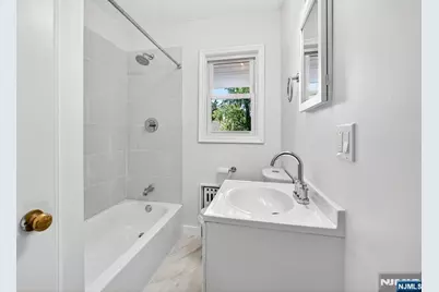 292 Louis Street 1Fl #1FL, Hackensack, NJ 07601 - Photo 9