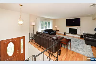 630 Van Emburgh Avenue, Washington Township, NJ 07676 - Photo 3