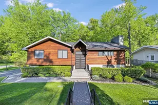 655 Floyd St, Englewood Cliffs, NJ 07632 - Photo 1