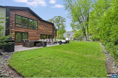 655 Floyd Street, Englewood Cliffs, NJ 07632 - Photo 29
