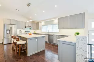 655 Floyd St, Englewood Cliffs, NJ 07632 - Photo 9