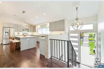 655 Floyd Street, Englewood Cliffs, NJ 07632 - Photo 3