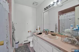 266 Garibaldi Ave, Lodi, NJ 07644 - Photo 31