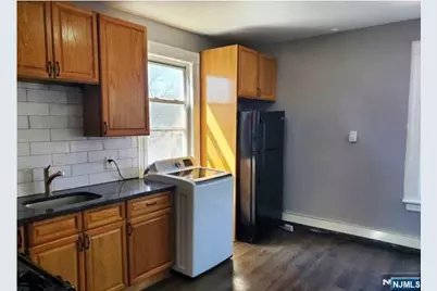 301 Burhans Avenue, Haledon, NJ 07508 - Photo 9
