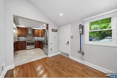 29 Fischer Avenue, Nutley, NJ 07110 - Photo 11