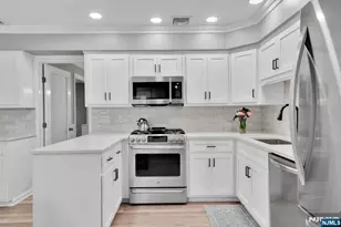 468 Manchester Way, Wyckoff Township, NJ 07481 - Photo 13