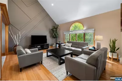 66 Roehrs Drive, Wallington, NJ 07057 - Photo 3