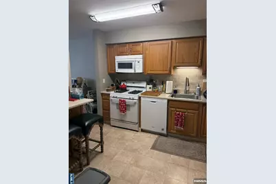 215 Orchard Pk 215 #215, Allendale, NJ 07401 - Photo 5