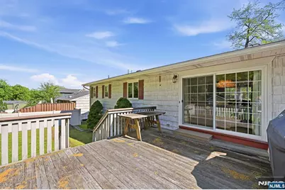 90 McNomee Street, Oakland, NJ 07436 - Photo 27