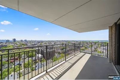 7855 Boulevard East 19L #19L, North Bergen, NJ 07047 - Photo 5