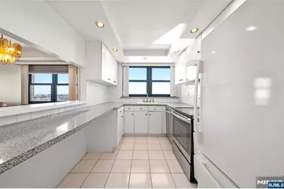 7855 Boulevard East 19L #19L, North Bergen, NJ 07047 - Photo 7