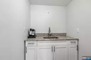330 New York Ave B, Fort Lee, NJ 07024 - Photo 41