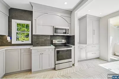 42 Hillside Avenue, Upper Saddle River, NJ 07458 - Photo 13