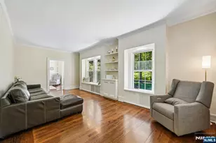 42 Hillside Ave, Upper Saddle River, NJ 07458 - Photo 7
