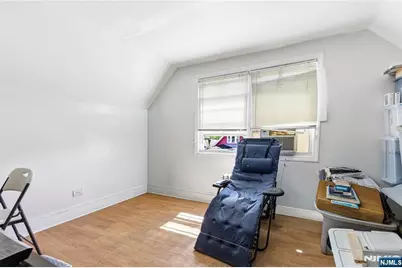 144-146 Pearsall, Jersey City, NJ 07305 - Photo 21