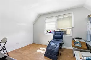 144-146 Pearsall, Jersey City, NJ 07305 - Photo 21