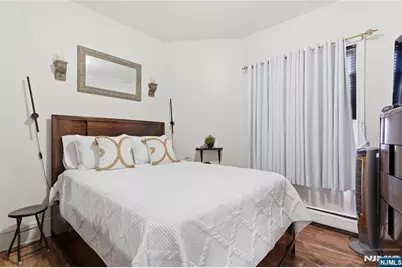 144-146 Pearsall, Jersey City, NJ 07305 - Photo 15