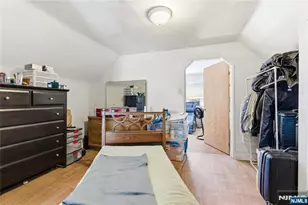 144-146 Pearsall, Jersey City, NJ 07305 - Photo 19