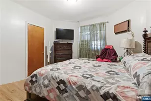 144-146 Pearsall, Jersey City, NJ 07305 - Photo 9