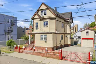 144-146 Pearsall, Jersey City, NJ 07305 - Photo 3