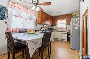 144-146 Pearsall, Jersey City, NJ 07305 - Photo 7
