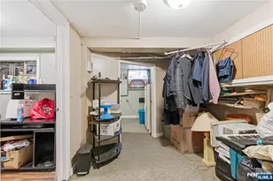 144-146 Pearsall, Jersey City, NJ 07305 - Photo 23