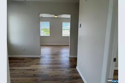 49 Summit Avenue 2 #2, Lyndhurst Township, NJ 07071 - Photo 9