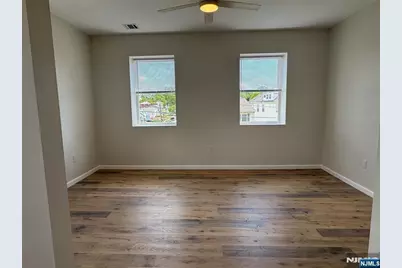 49 Summit Avenue 2 #2, Lyndhurst Township, NJ 07071 - Photo 17
