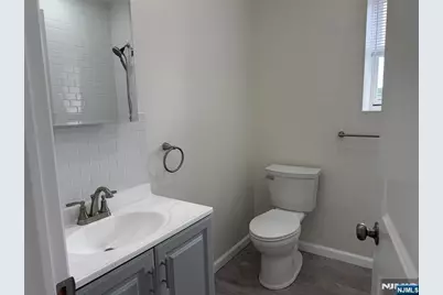 49 Summit Avenue 2 #2, Lyndhurst Township, NJ 07071 - Photo 7