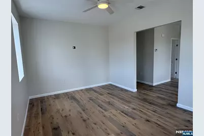 49 Summit Avenue 2 #2, Lyndhurst Township, NJ 07071 - Photo 15
