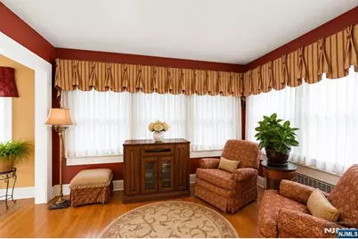 7 Wayland Drive, Verona, NJ 07044 - Photo 5