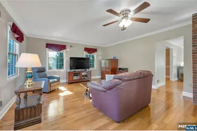 678 Millbrook Road, River Edge, NJ 07661 - Photo 15