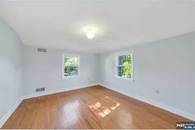 678 Millbrook Road, River Edge, NJ 07661 - Photo 23