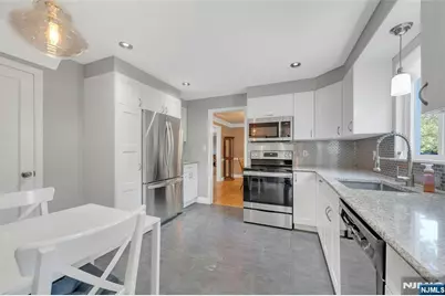 678 Millbrook Road, River Edge, NJ 07661 - Photo 11