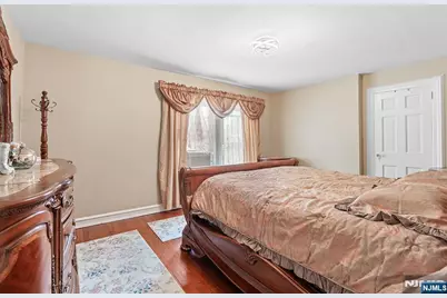 874 Elm Avenue, River Edge, NJ 07661 - Photo 19