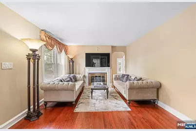 874 Elm Avenue, River Edge, NJ 07661 - Photo 13