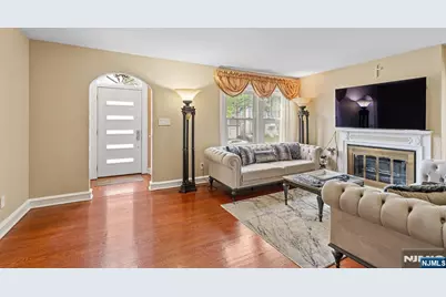 874 Elm Avenue, River Edge, NJ 07661 - Photo 15