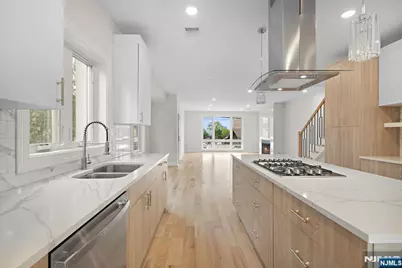 332 12th Street A #A, Palisades Park, NJ 07650 - Photo 11